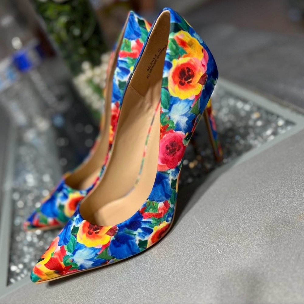 Floral Print Heels by - Picture 4 of 7